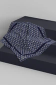 % 57 İPEK % 43 VİSKON Twill İpek Geometrik Desenli Lacivert - İndigo Renkli 90x90 Eşarp Dikim Şekli : El Dikişi thumbnail 6