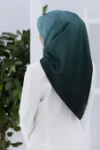 % 57 İPEK % 43 VİSKON Twill İpek Degrade Desenli Mint Yeşili Renkli 90x90 Eşarp Dikim Şekli : El Dikişi thumbnail 1