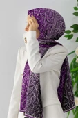 LÜKS MEDİNE İPEĞİ GEOMETRİK DESENLİ LİLA RENKLİ 75X195 KIRIŞMAZ ŞAL MOSS KREP DİKİŞ TİPİ İTALYAN DİKİŞLİ thumbnail 1