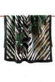 LÜKS MEDİNE İPEĞİ ZEBRA VE ÇİÇEK DESENLİ ZÜMRÜT YEŞİLİ RENKLİ 75X195 KIRIŞMAZ ŞAL MOSS KREP DİKİŞ TİPİ İTALYAN DİKİŞLİ thumbnail 2