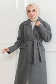 Kadın Kaşe Kaban – Uzun Boy Kruvaze Yaka Kuşaklı Tesettür Kaşe Kışlık Kaban, Astarlı Şık Yünlü Dokuma Oversize Rahat Kal thumbnail 6