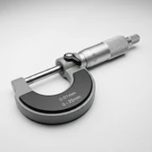 Standart Dış Çap Mikrometresi 0,01 mm Hassasiyet 0-25 mm Saklama Çantasında Ultra Hassa Ölçüm Aleti thumbnail 2