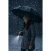 Siyah El Fenerli Katlanabilir Şemsiye – Yağışlı ve Karanlık Havalara Özel Tasarım thumbnail 3