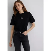 GRAFİK BASKILI MODELLİ TİŞÖRT thumbnail 9