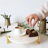 Akayev Mermer Beyaz 25 Cm Altın Çita Ayaklı Sunum Tabağı thumbnail 1