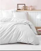 Elegant Stripe Çift Kişilik Beyaz Saten Nevresim Takımı thumbnail 1