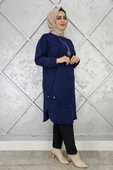 KADIN KOLYE VE DÜĞME DETAYLI TESETTÜR TUNİK thumbnail 3