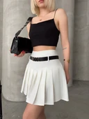Kemerli piliseli şort etek beyaz s25305 thumbnail 2