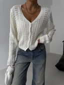 Küçük düğmeli küçük örgülü triko hırka beyaz thumbnail 1