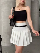 Kemerli piliseli şort etek beyaz s25305 thumbnail 5