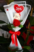 TEKLİ AYICIK BUKETİ & GÜL & SENİ SEVİYORUM KARTI Yıldönümü Doğum Gününe Özel Sevgiliye Hediye thumbnail 4