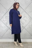 KADIN KOLYE DETAYLI TESETTÜR TUNİK thumbnail 4