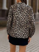 MDB Kadın Uzun Kollu Yakadan Bağcıklı Leopar Desenli Süprem Bluz thumbnail 4