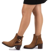 Kadın Hakiki Deri 7 cm Topuklu El Yapımı Tokalı Şık Günlük Bot – Siyah Cilt / Taba Süet thumbnail 9