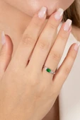 925 ayar gümüş yüzük rodyumlu oval kesim yeşil taşlı ayarlanabilir prenses yüzük SGTL13128YESIL thumbnail 1