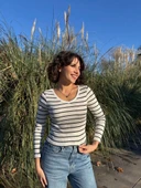 V yaka çizgili bluz beyaz thumbnail 1