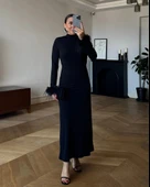 MDB Kadın Uzun Kollu Balıkçı Yaka Kol Ağzı Tüy Detaylı Uzun Krep Elbise thumbnail 1