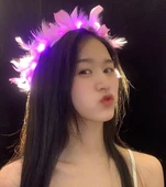 Led Işıklı Rengarenk Yanan 3 Fonksiyonlu Otrişli Parti Tacı Pembe Renk 12x12 cm thumbnail 1