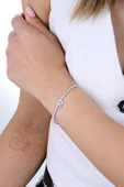 Gümüş rodyumlu pırlanta modeli zirkon taşlı bahar çiçekleri su yolu bileklik SGTL12902BEYAZ thumbnail 3