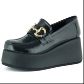 Erkan Saçmacı Celyn Siyah Rugan Yuvarlak Burun Tokalı Dolgu Topuklu Günlük Ayakkabı thumbnail 1