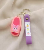 Silikon Anahtarlık Terlik Kuromi Karakter Figür Çanta Süsü Oyuncak Pembe thumbnail 3
