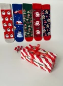 Yılbaşı 5’lı Desenli Çorap Seti | Unisex Hediye Kutulu Kış Temalı Çoraplar thumbnail 1
