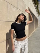 Yaka kol garnili ön parçalı bluz thumbnail 1