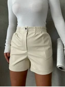 Beli lastikli çıtçıtlı deri şort krem w241007 thumbnail 1