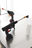 Şarjlı Oto Yıkama Tabancası Su Basınçlı Hazneli Bataryalı thumbnail 3