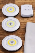 Led Lamba 3'lü Uzaktan Kumandalı Yapışkanlı Beyaz Işık thumbnail 4