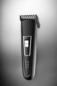 3 Başlıklı Profesyonel Tıraş Makinesi thumbnail 2
