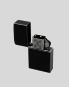 Ergonomik Metal Çakmak Mat Kaplamalı ve Şık Tasarımlı Aksesuar thumbnail 4