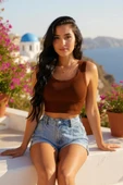 Kadın Kahverengi Kare Yaka Crop Top Bluz - Şık, Rahat ve Kolay Kombinlenebilir thumbnail 1