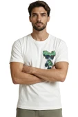 Graffiti Tarzı Gözlüklü Yeşil Ayıcık Baskılı Premium Erkek Tişört thumbnail 5
