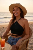 Kadın Siyah Sırtı Açık Boyundan Çapraz Bağlamalı Crop Top Bluz - Şık, Rahat ve Kolay Kombinlenebilir thumbnail 3