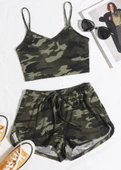 Kadın Kamuflaj Desenli Askılı Crop Top ve Şortlu Gecelik Takım thumbnail 1