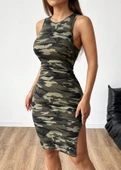 Kadın Kamuflaj Desenli Yırtmaçlı Diz Altı Vücüdu Saran Gecelik - Modern ve Şık Tasarım thumbnail 5
