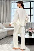 Kadın Beyaz Önden Bağlamalı Kolu ve Paçası Fırfır Detaylı Uzun Kollu Pijama Takımı thumbnail 3