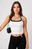 Kadın Siyah Beyaz Çift Renk Çapraz Askılı Crop Top Bluz thumbnail 3