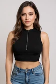 Kadın Siyah Yarım Fermuarlı Sıfır Kol Crop Top Bluz - Şık, Rahat ve Kolay Kombinlenebilir thumbnail 3