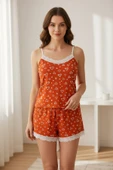 Kadın Turuncu Kalp Desenli Askılı Şortlu Dantelli Pijama Takımı thumbnail 2
