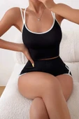 Kadın Siyah Beyaz Çapraz Lastik Detaylı Kaşkorse Şortlu Gecelik Takımı thumbnail 5