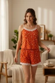 Kadın Turuncu Kalp Desenli Askılı Şortlu Dantelli Pijama Takımı thumbnail 6