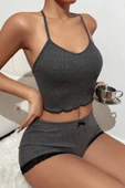 Kadın Gri Kaşkorse Sırt ve Bacak Kısmı Dantel Detaylı Şortlu Gecelik Takım thumbnail 5