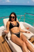 Kadın Siyah File Detaylı Özel Bikini Takımı - Modern, Konforlu ve Günlük Kombinlere Uygun thumbnail 4