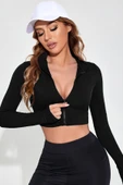 Kadın Siyah Uzun Kol Fermuarlı Parmak Geçme Detaylı Dik Yaka Crop Top Bluz thumbnail 1