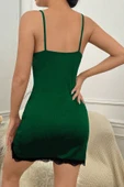 Kadın Yeşil Göğsü ve Bacakları Dantelli Yırtmaçlı Şık Gecelik - Modern ve Şık Tasarım thumbnail 2