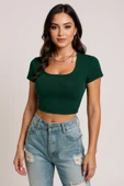 Kadın Yeşil Yarım Kol Düz Yaka Crop Top Bluz - Şık, Rahat ve Kolay Kombinlenebilir thumbnail 6