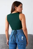 Kadın Yeşil Çapraz Bağlamalı Crop Top Büstiyer - Modern ve Şık Tasarım thumbnail 5