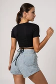 Kadın Siyah Yarım Kol Çapraz Bağlamalı Crop Top Bluz - Şık, Rahat ve Kolay Kombinlenebilir thumbnail 6